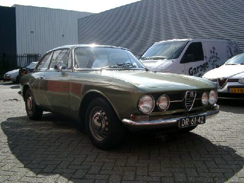 Alfa Romeo 1750 GTV