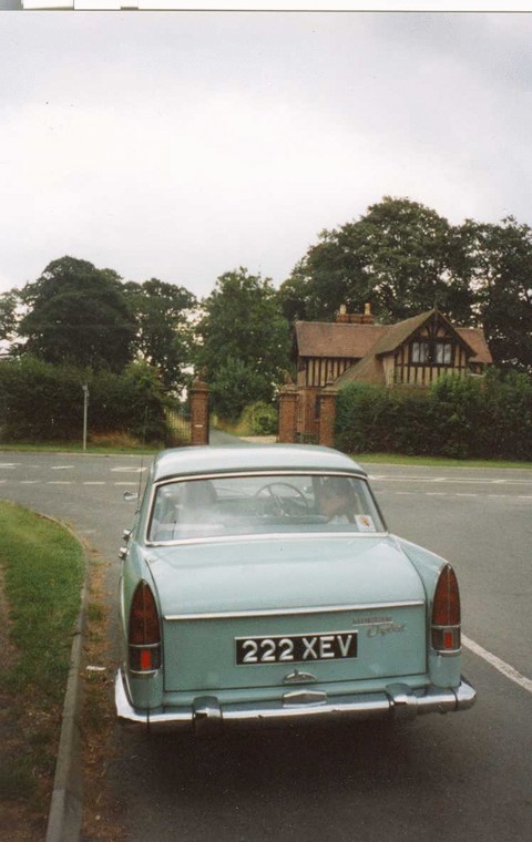 Morris Oxford V