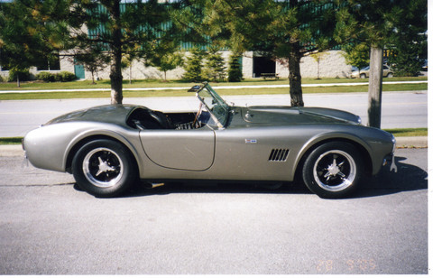 AC Cobra 260